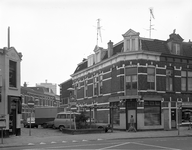 51797 Gezicht in de Beverstraat te Utrecht met op de voorgrond de Amsterdamsestraatweg.